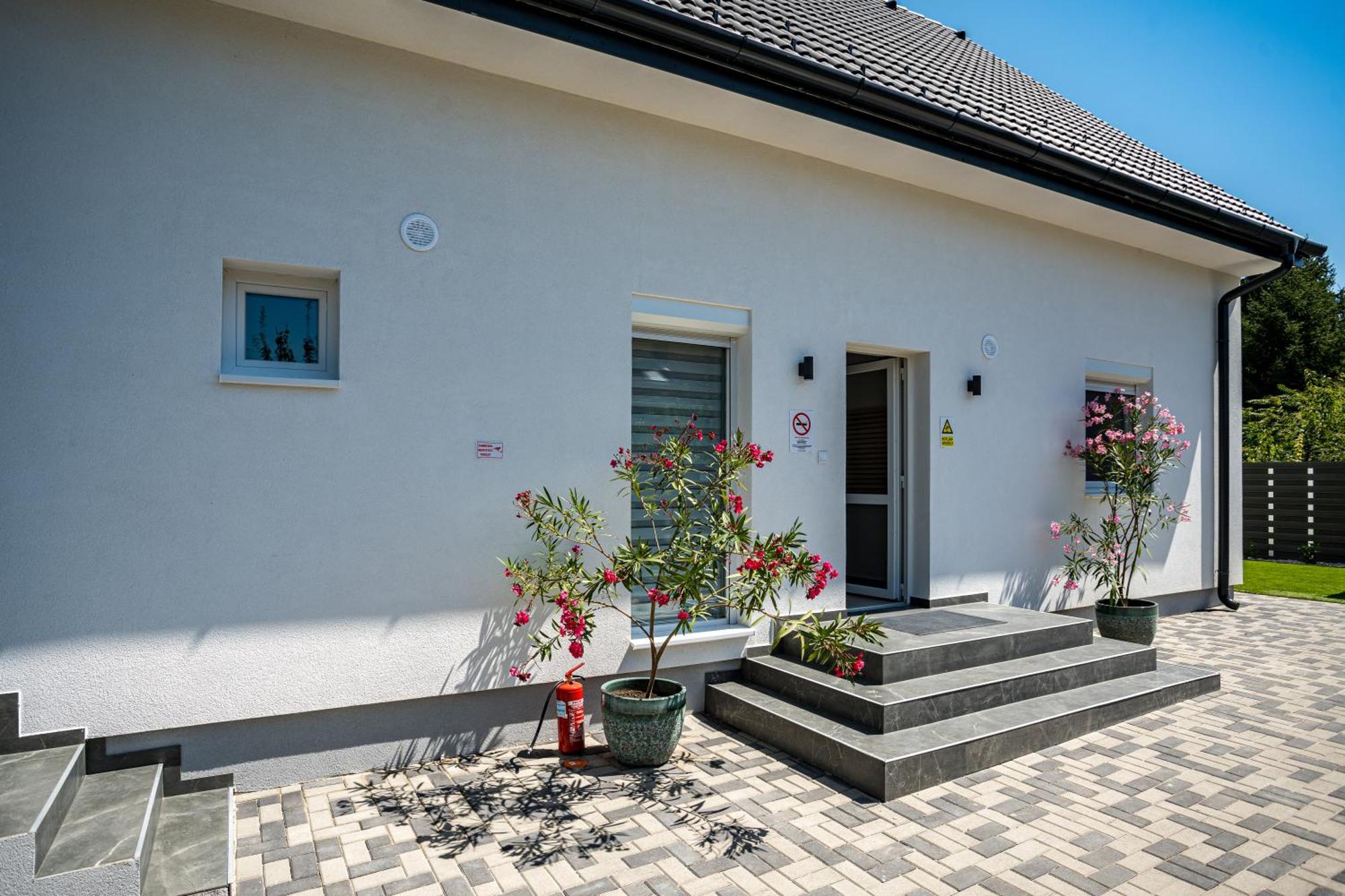Balatonic Lime Apartmanhaz Σίοφοκ Εξωτερικό φωτογραφία